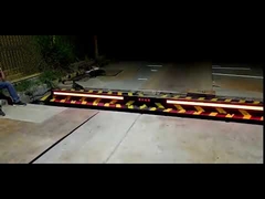 Contrôle d'accès des véhicules Alimentation 380v Indice de protection IP 68 Barrière de sécurité hydraulique