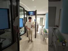 Bande transporteuse pour téléphone portable